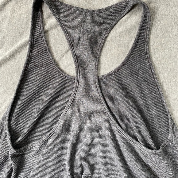 Women’s flowy crop top - Picture 3 of 4